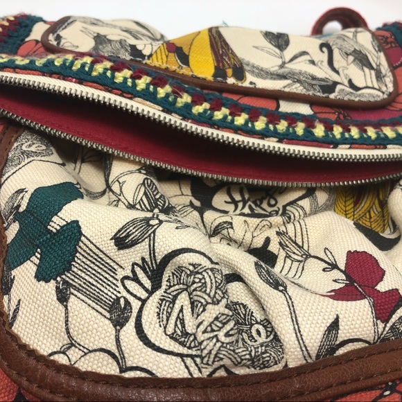 SOLD! Sakroots Peace Purse - Picture 4 of 8